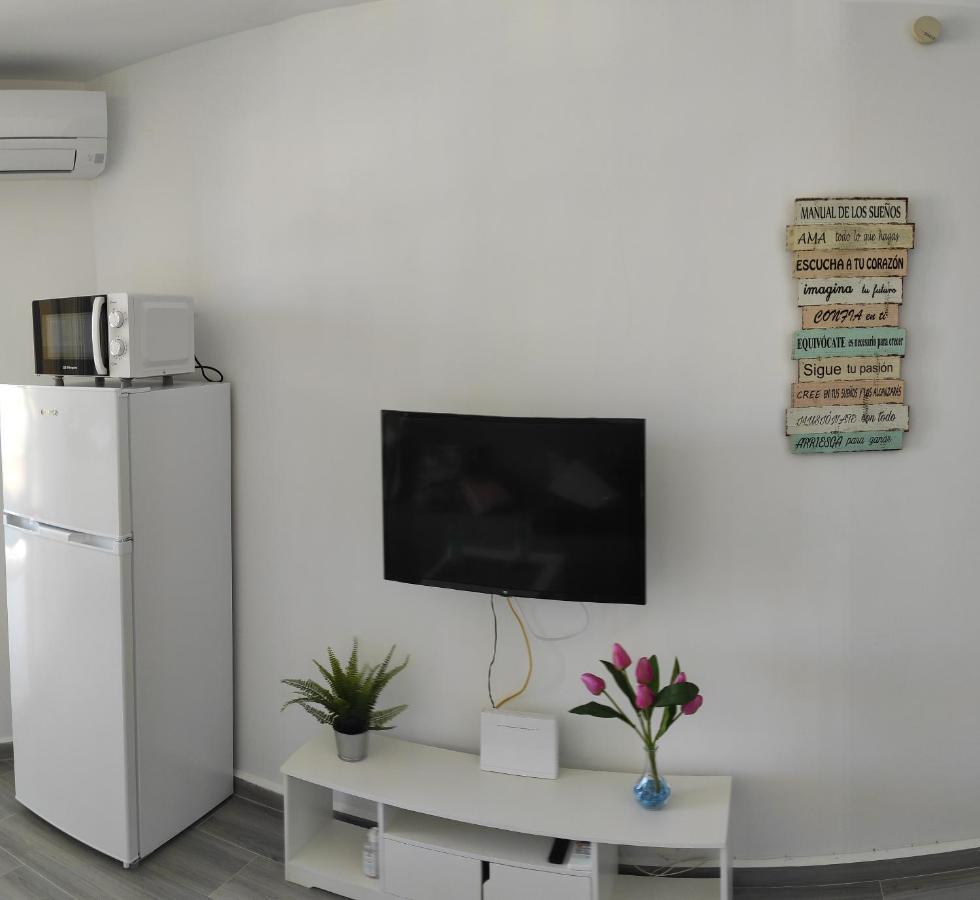 Estudio Recien Reformado En Primera Linea De Playa Apartment Беналмадена Екстериор снимка