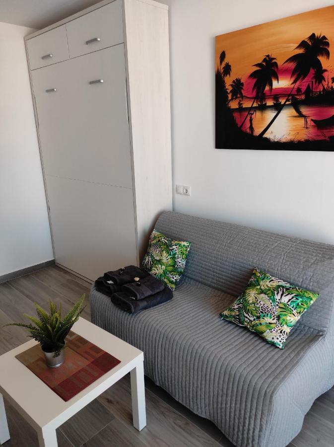 Estudio Recien Reformado En Primera Linea De Playa Apartment Беналмадена Екстериор снимка