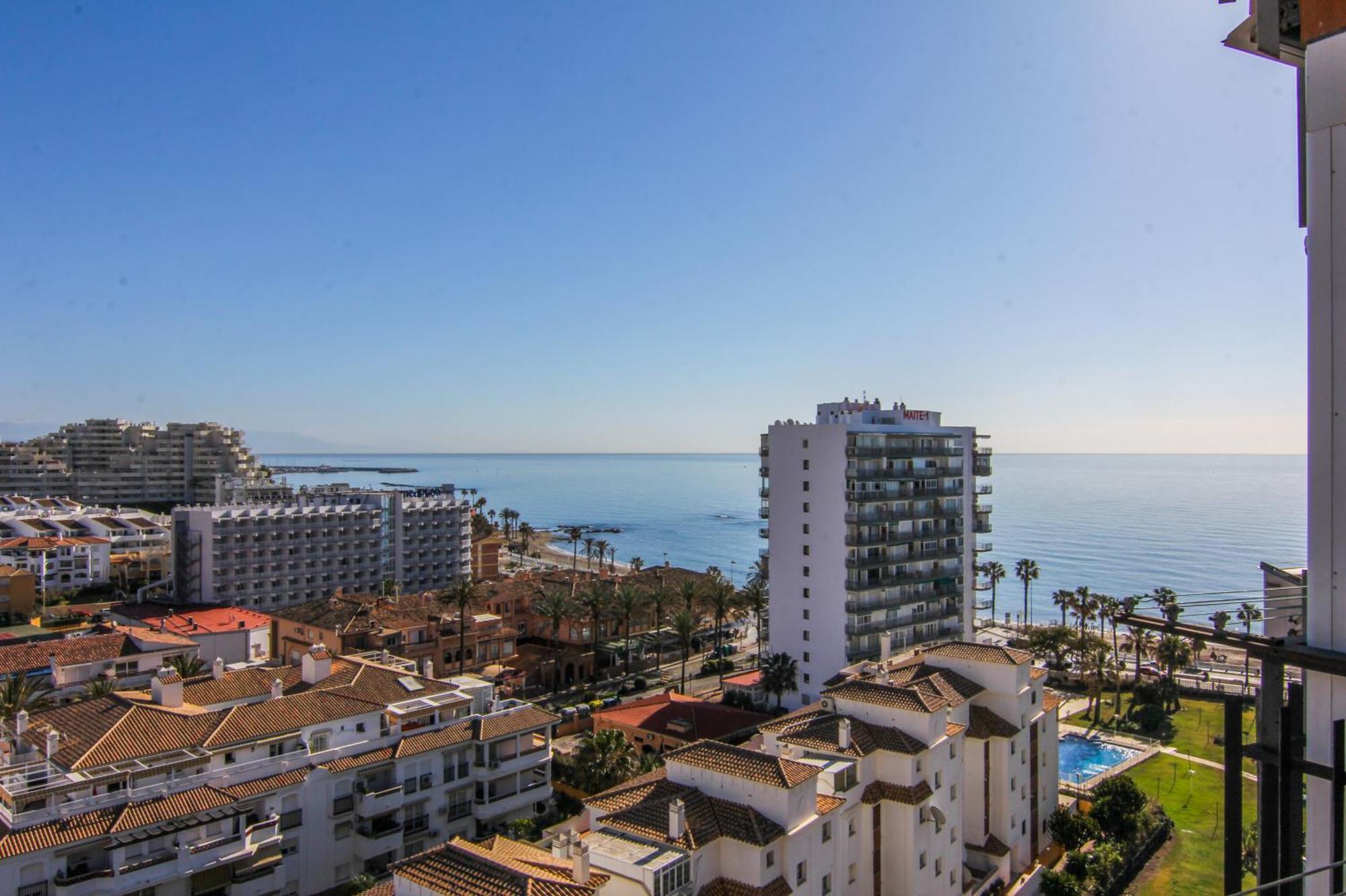 Estudio Recien Reformado En Primera Linea De Playa Apartment Беналмадена Екстериор снимка